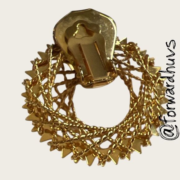 Vintage Gold-Tone Clip-On Earrings – Textured Starburst Design - Picture 6 of 13